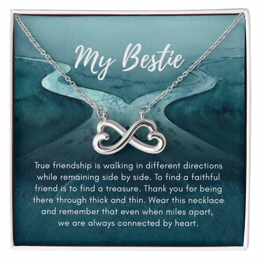 My Bestie message card with necklace